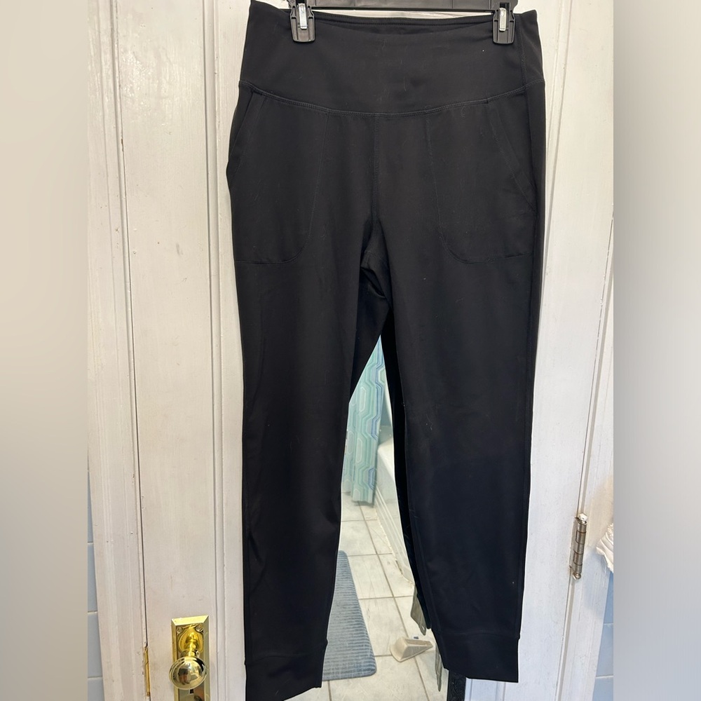 Black large yoga leggings by Yogalicious Lux